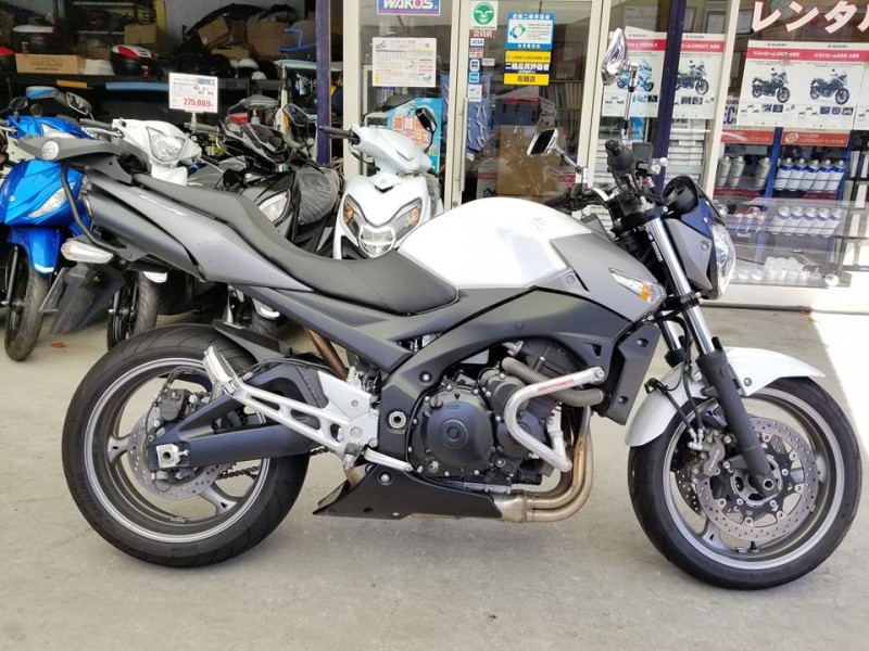 Suzuki GSR 400