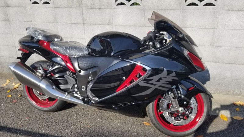 Suzuki Hayabusa 1300cc Ultra touring bike